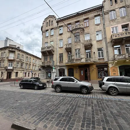 Апартаменти в центрі, самозаселення,поруч паркінг Львів